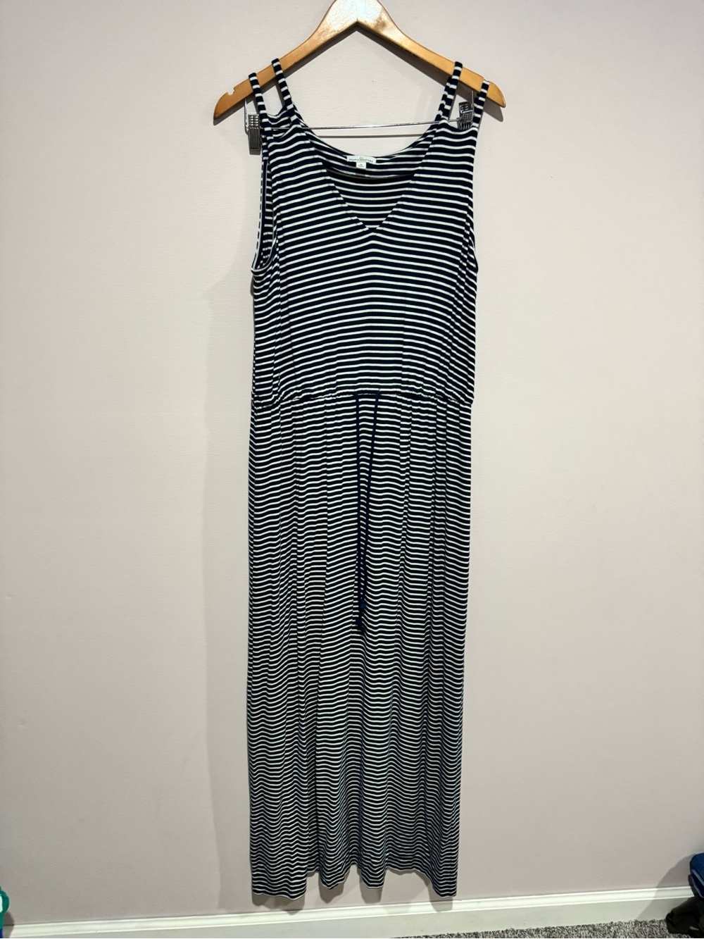 LL Bean signature navy white stripped maxi dress medium